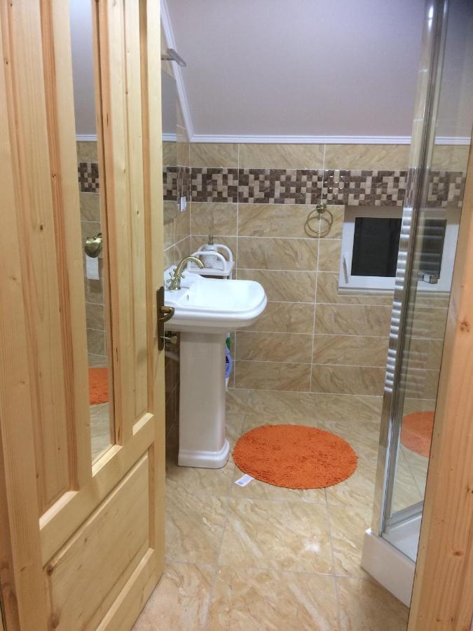 Vila Floarea De Colt Appartamento Borşa Esterno foto